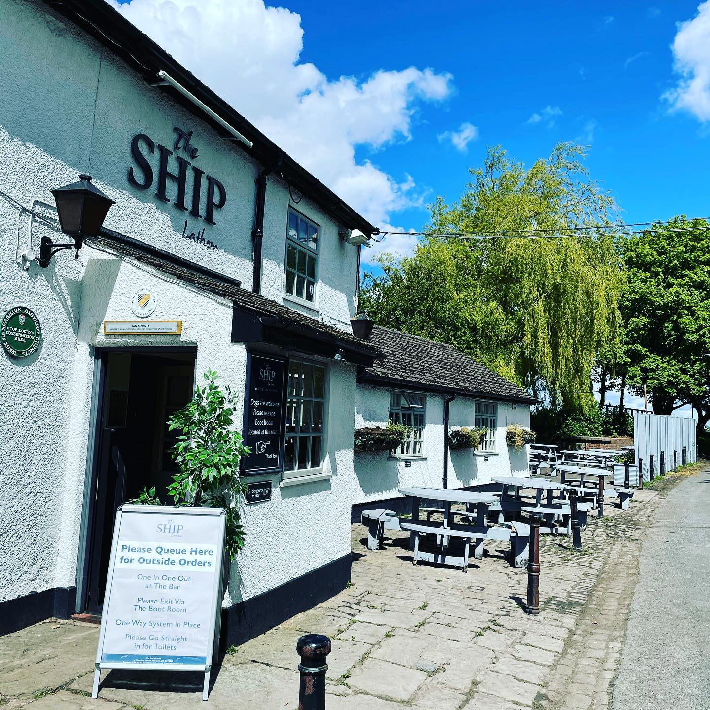 The Ship Inn, Top Locks
